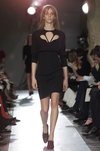 Look 11